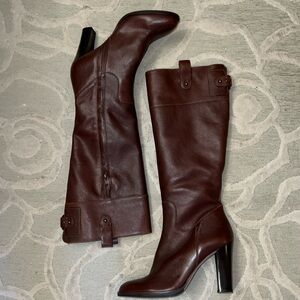 NWOT🇧🇷🌷BANANA REPUBLIC🌷🇧🇷Brown leather zip side knee hi stacked heel boot.